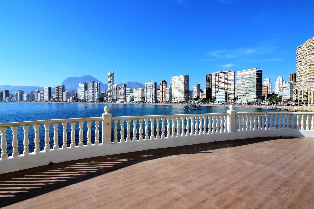 Las Algas 5-1 Benidorm Exterior photo